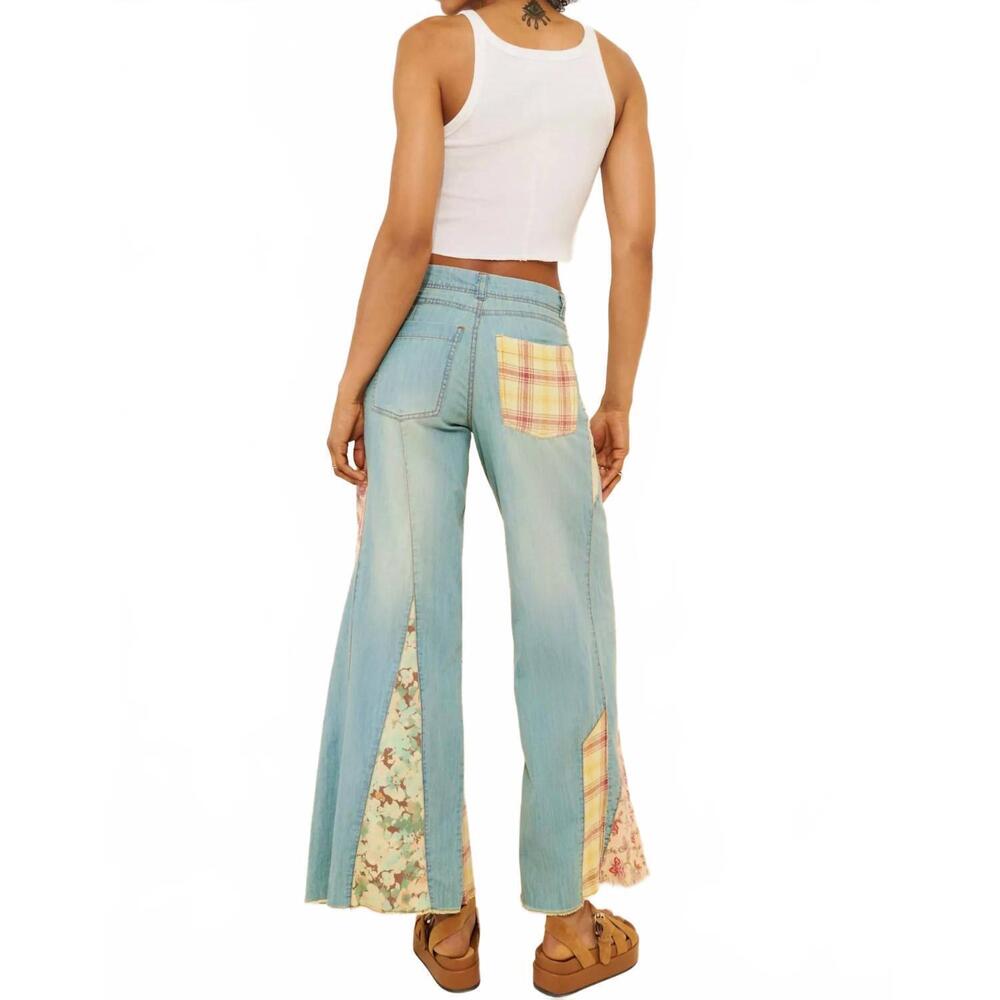 NEW PILCRO relaxed flare patch work edition jeans in blue - Picture 3 of 4